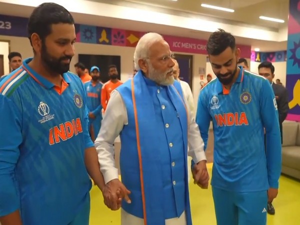 PM Modi with Rohit Sharma and Virat Kohli. (Picture: PMO)