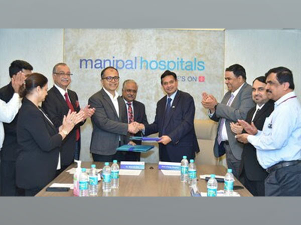 Dr. Manish Rai and Prof. Parag Singhal signed the partnership of Indo-UK Paediatric Training Program