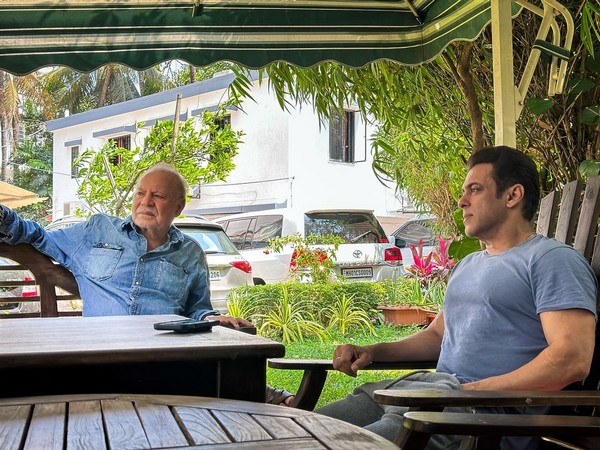 Salman Khan, Salim Khan (Image Source: Instagram)